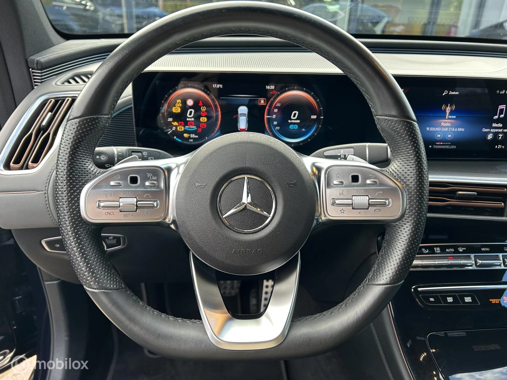 Hoofdafbeelding Mercedes-Benz EQC