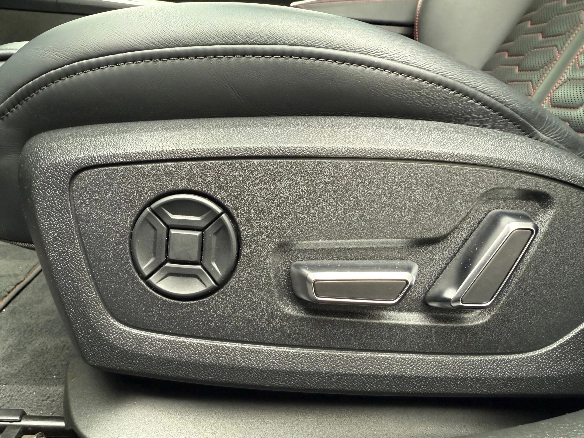 Hoofdafbeelding Audi RS6