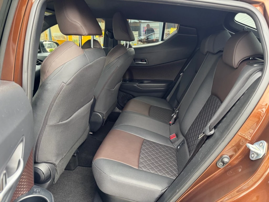 Hoofdafbeelding Toyota C-HR