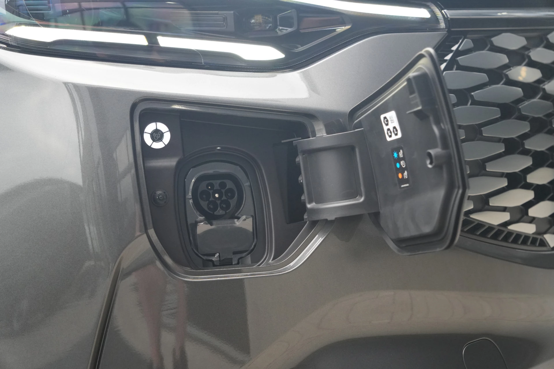 Hoofdafbeelding Ford E-Transit Custom
