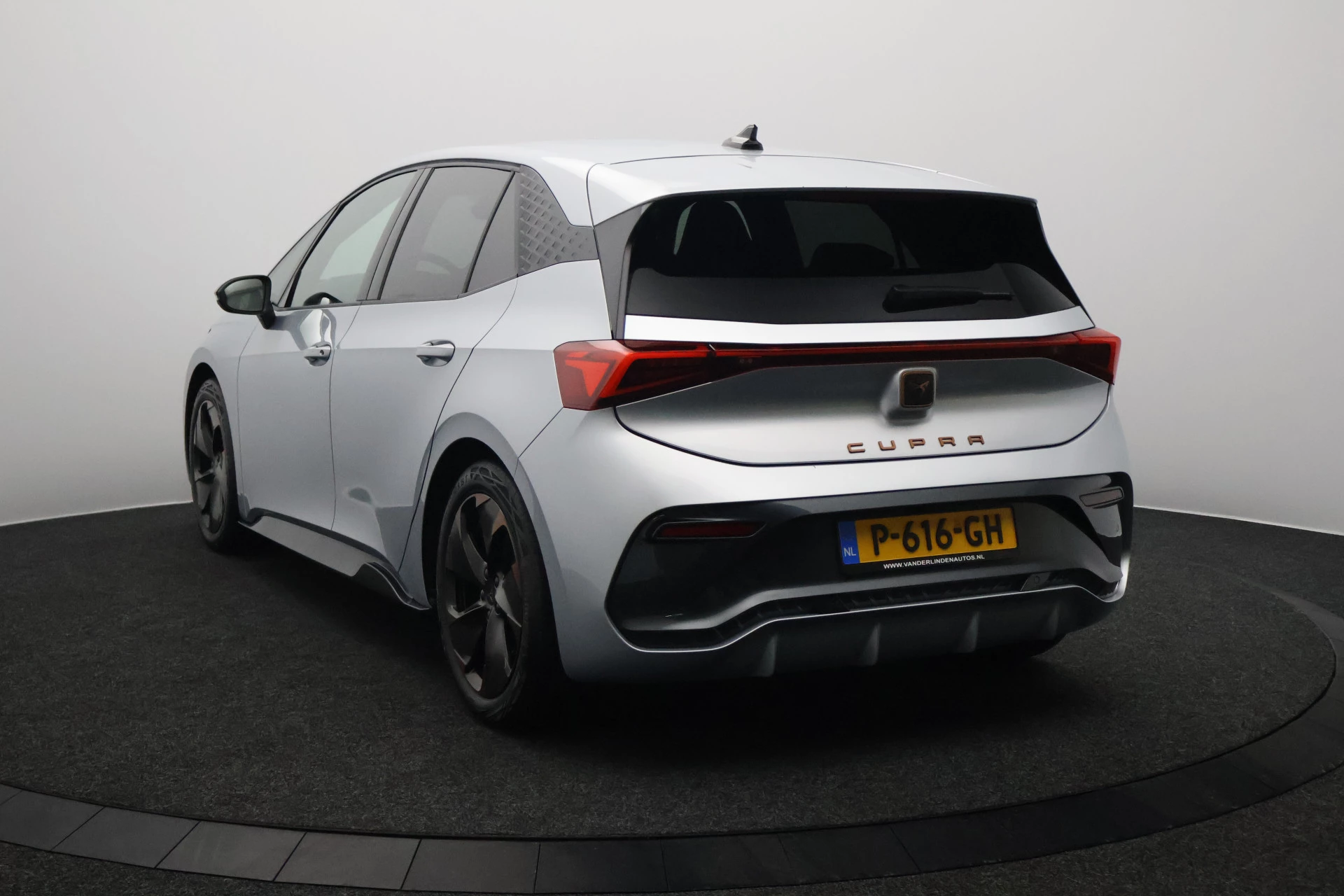 Hoofdafbeelding CUPRA Born