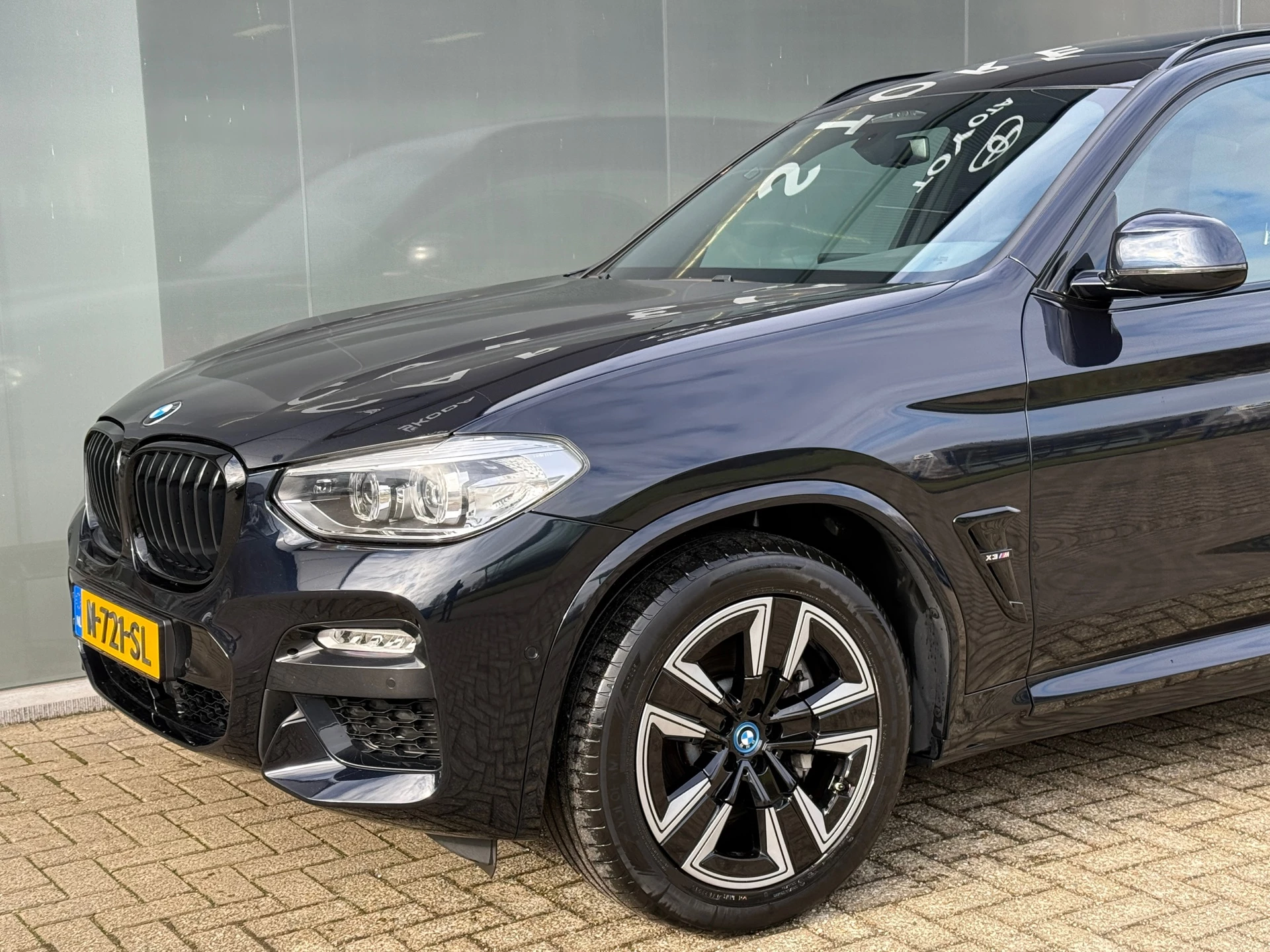 Hoofdafbeelding BMW iX3