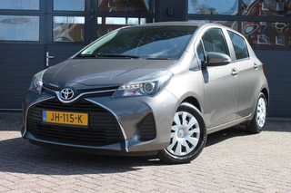Hoofdafbeelding Toyota Yaris Toyota Yaris 1.3 VVT-I ASPIRATION Navigatie / Trekhaak / Cruise control