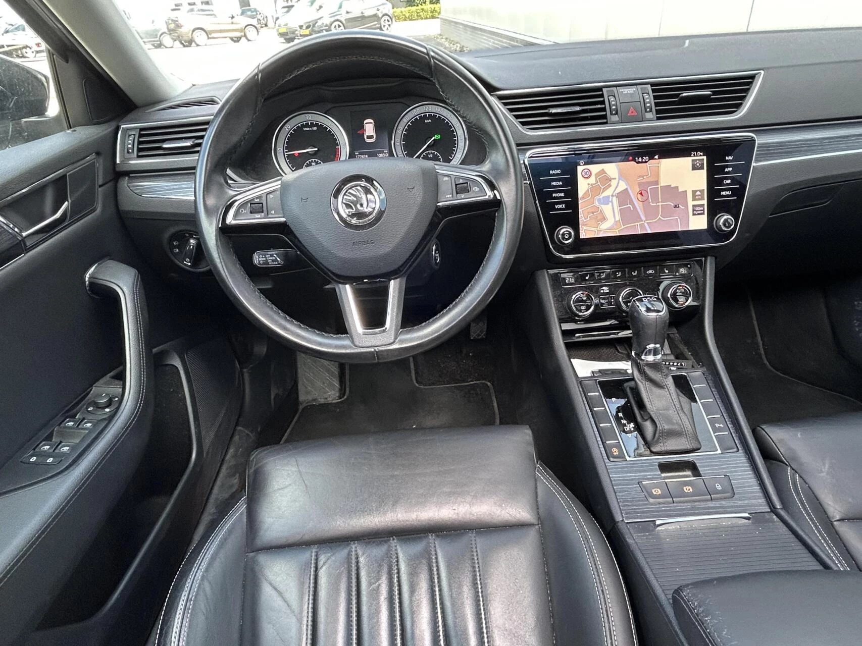 Hoofdafbeelding Škoda Superb