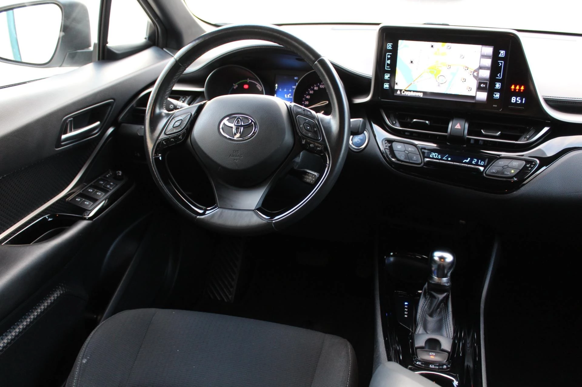 Hoofdafbeelding Toyota C-HR