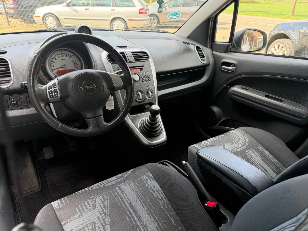 Hoofdafbeelding Opel Agila