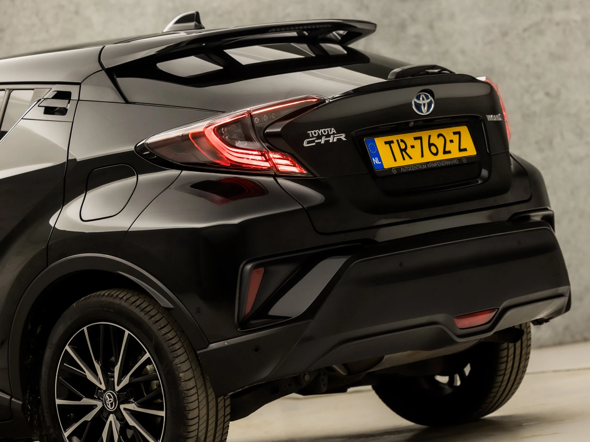 Hoofdafbeelding Toyota C-HR
