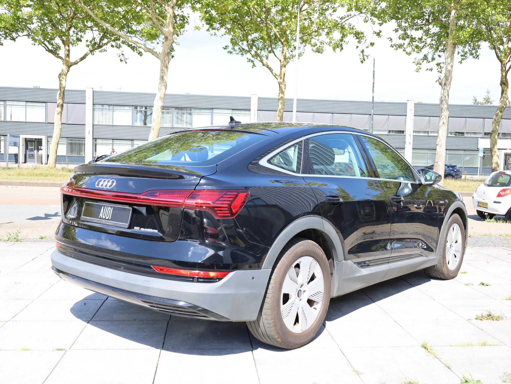 Hoofdafbeelding Audi e-tron