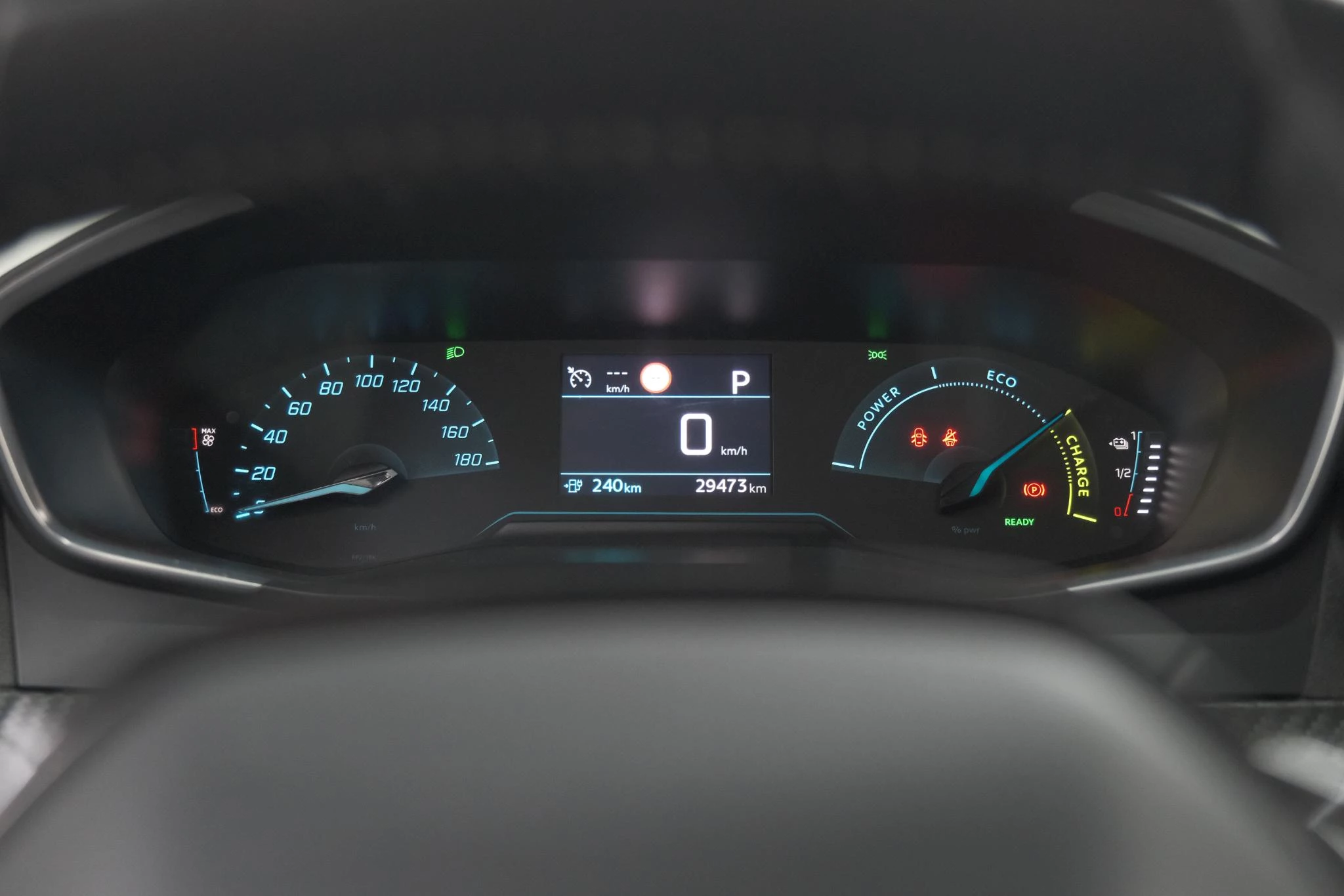 Hoofdafbeelding Peugeot e-2008