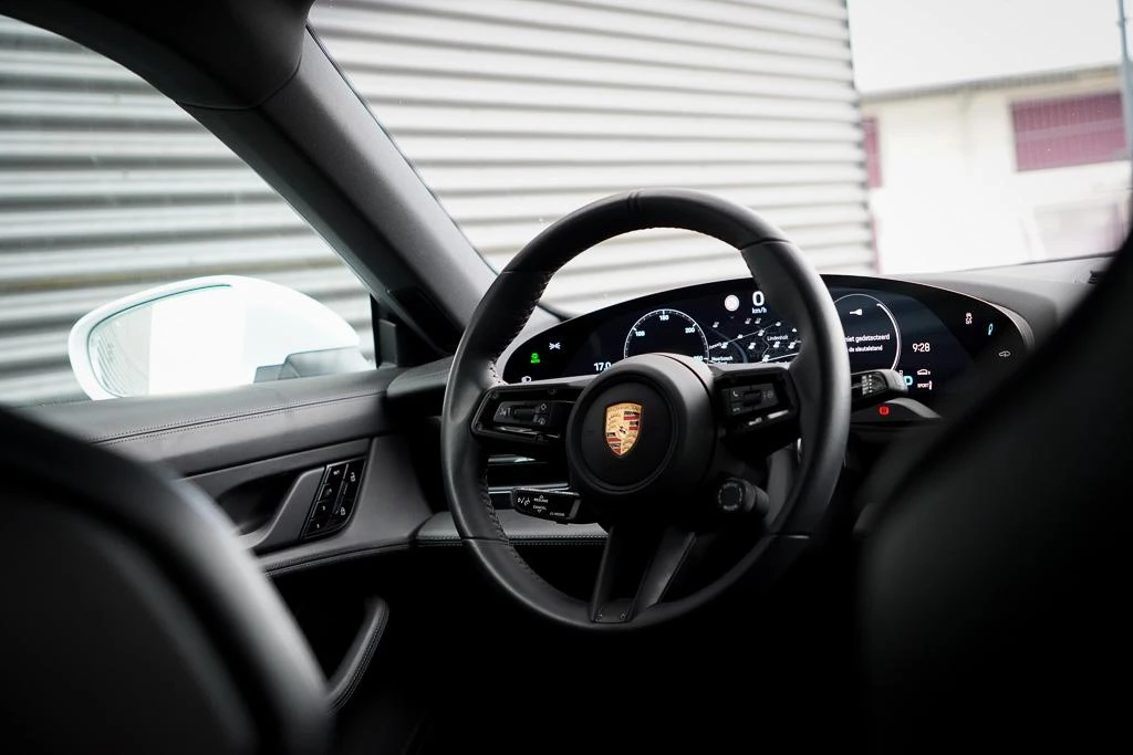 Hoofdafbeelding Porsche Taycan