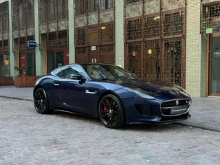 Jaguar F-type 5.0 V8 R Coupé dealer serviced 551pk