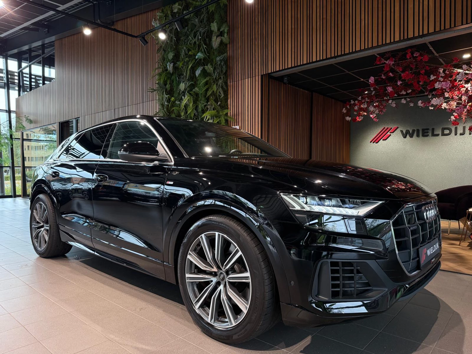 Hoofdafbeelding Audi Q8