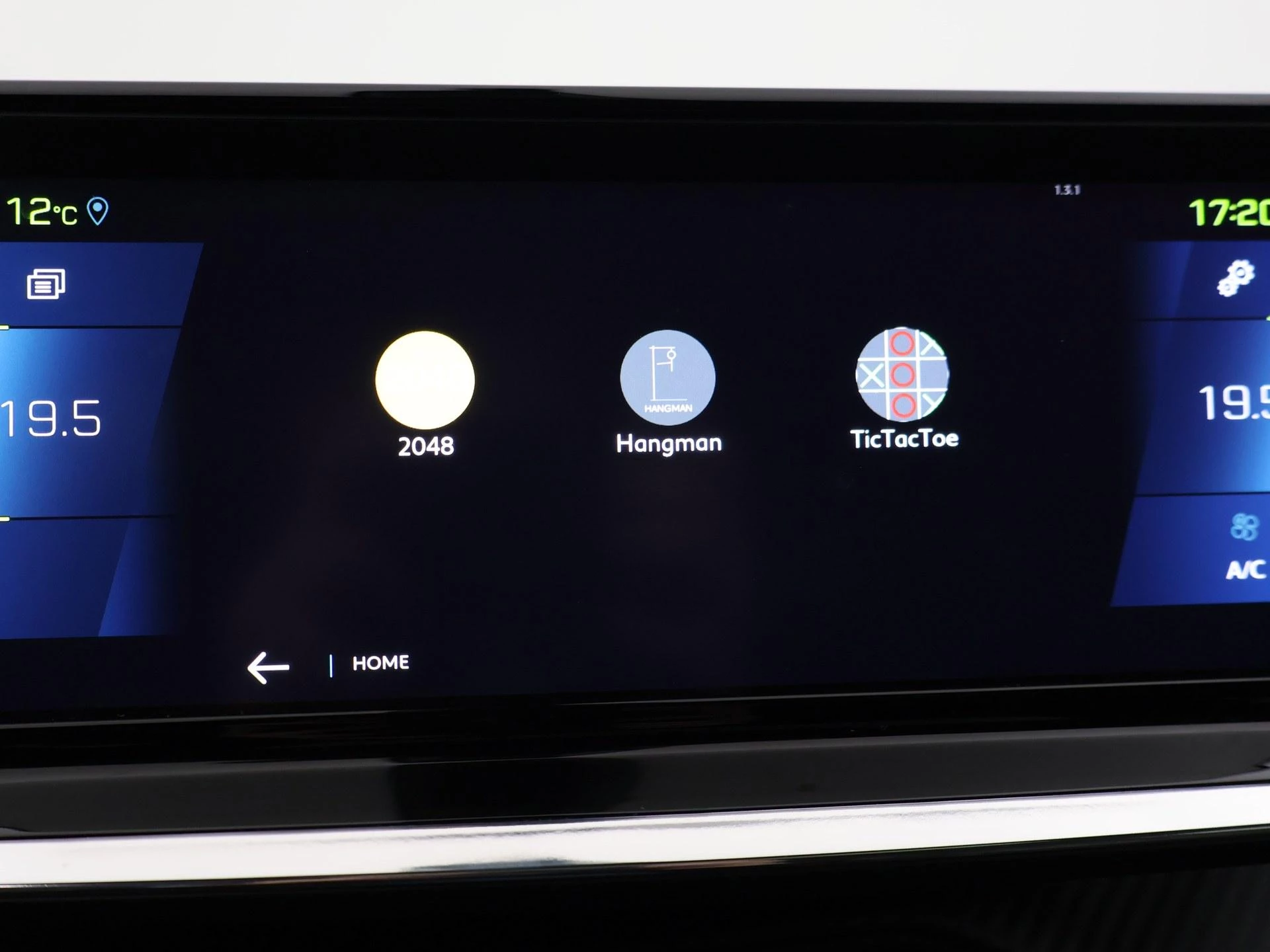 Hoofdafbeelding Peugeot e-2008