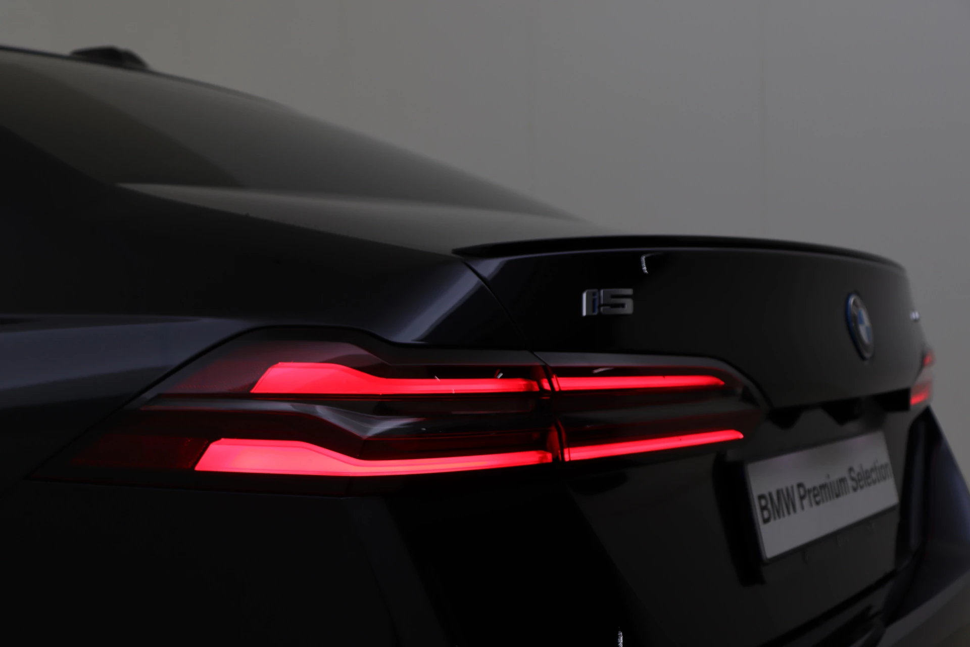 Hoofdafbeelding BMW i5