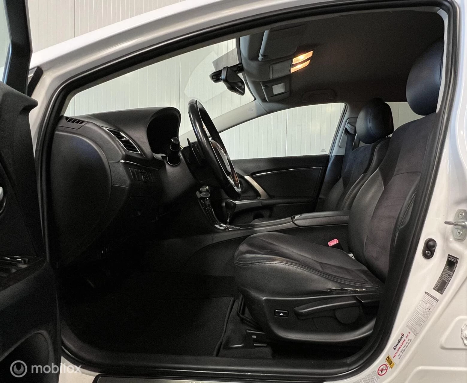 Hoofdafbeelding Toyota Avensis