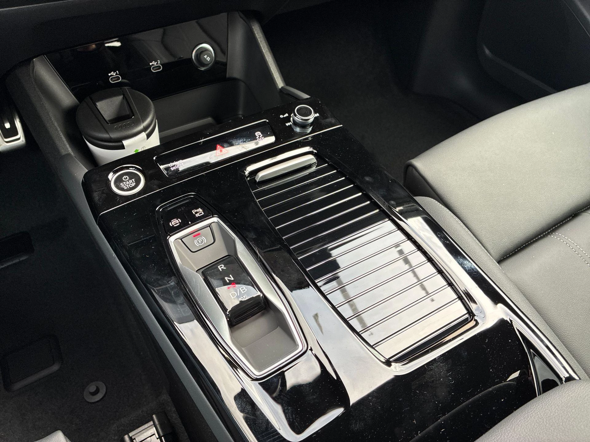 Hoofdafbeelding Audi Q6 e-tron