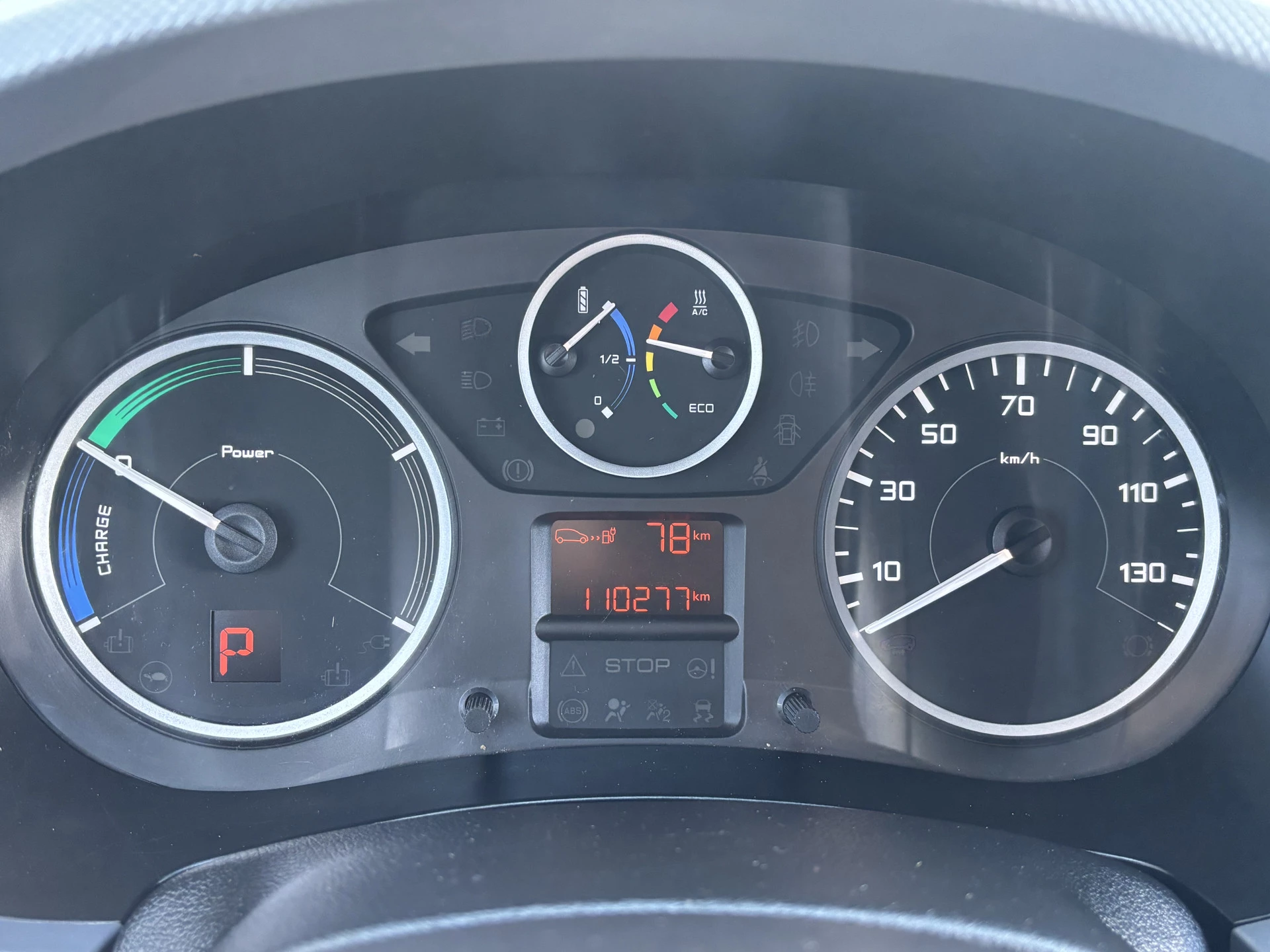 Hoofdafbeelding Peugeot e-Partner