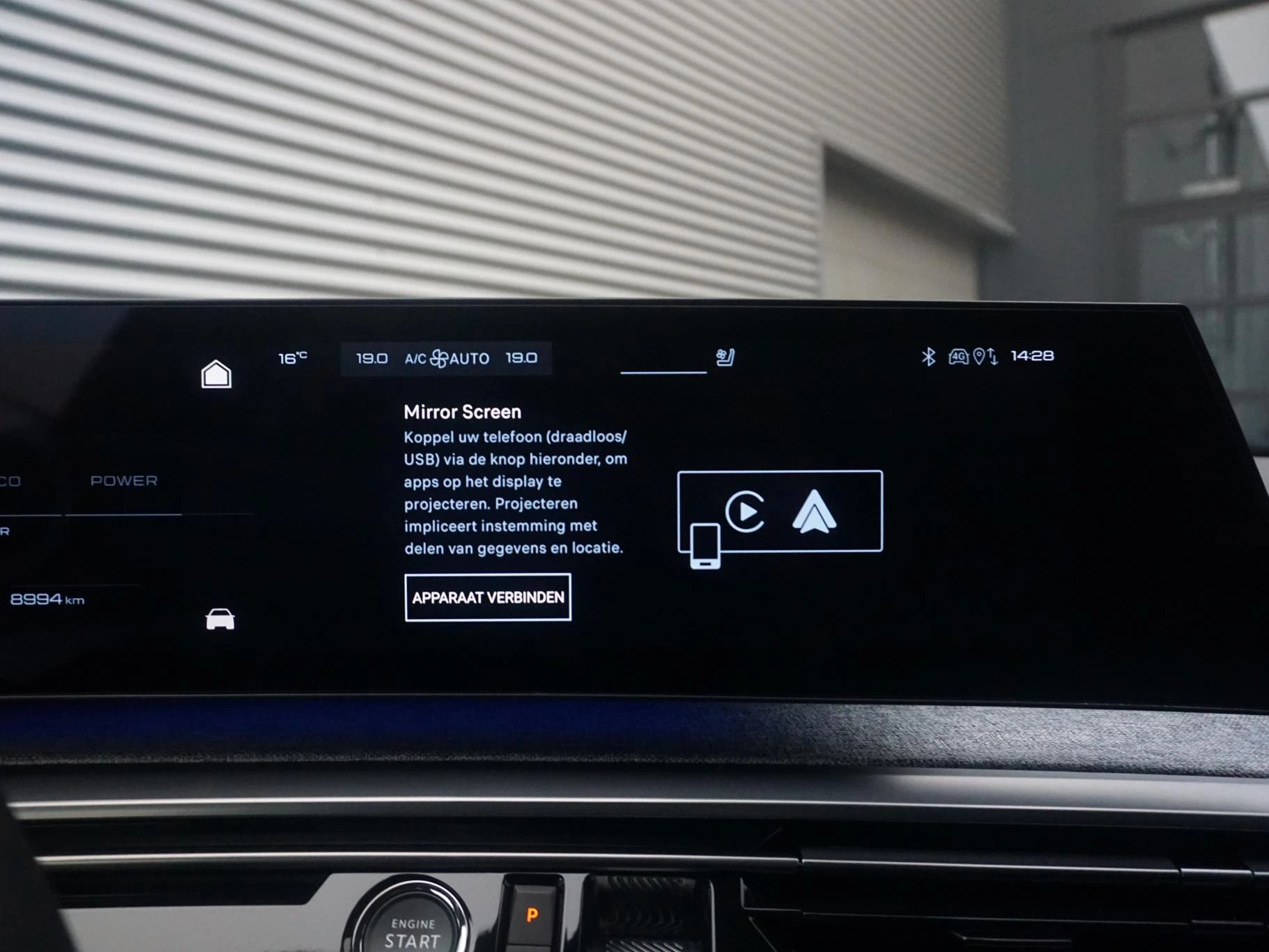 Hoofdafbeelding Peugeot e-3008