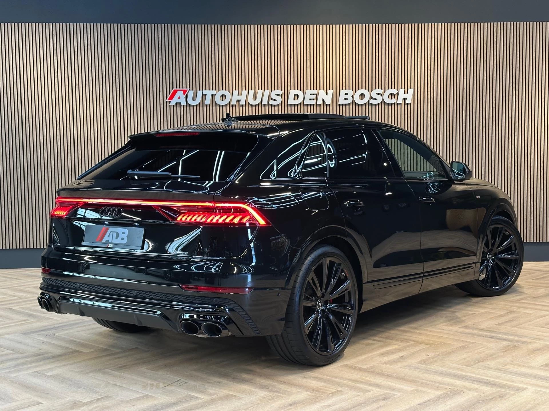 Hoofdafbeelding Audi Q8