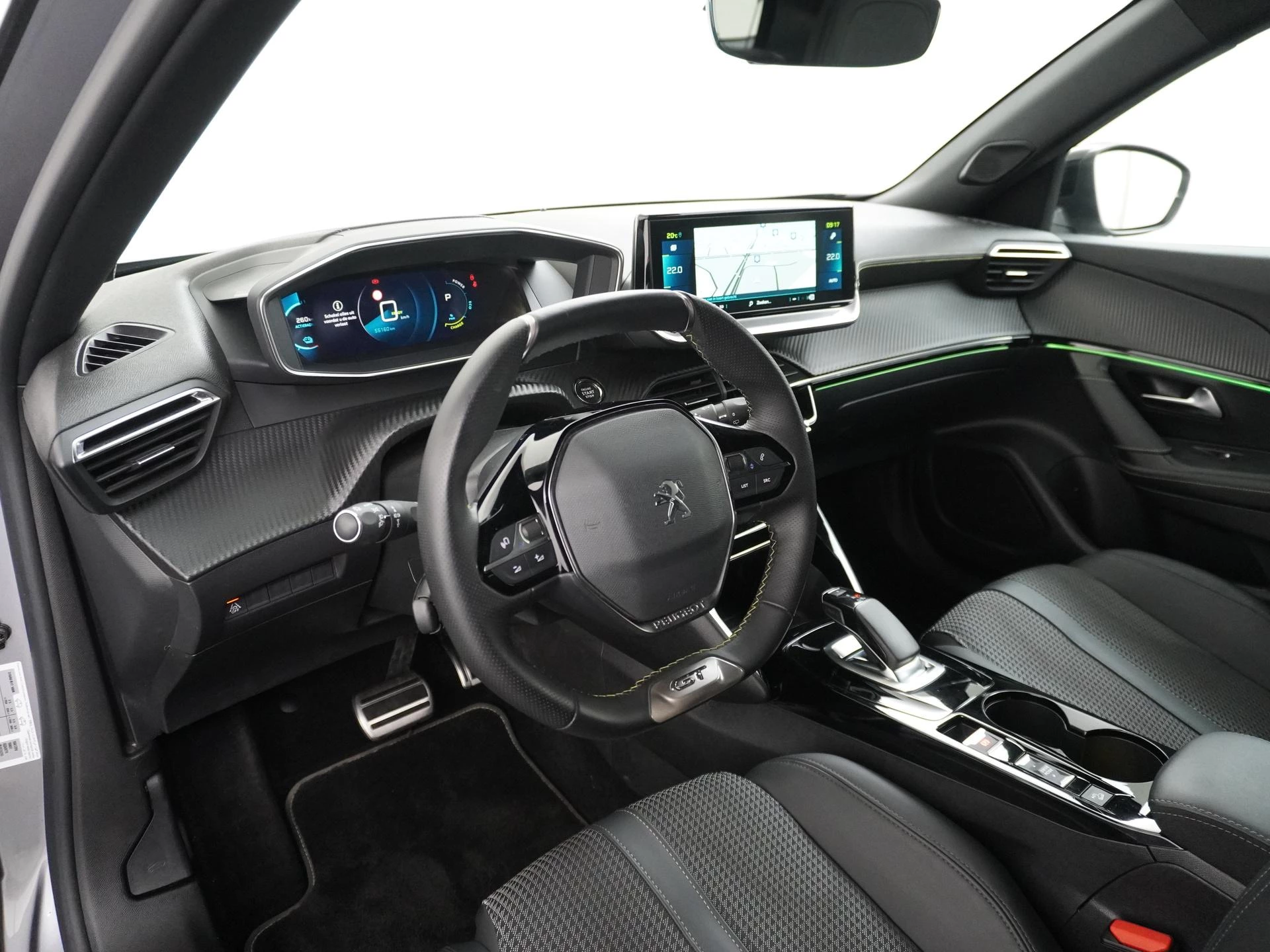 Hoofdafbeelding Peugeot e-2008