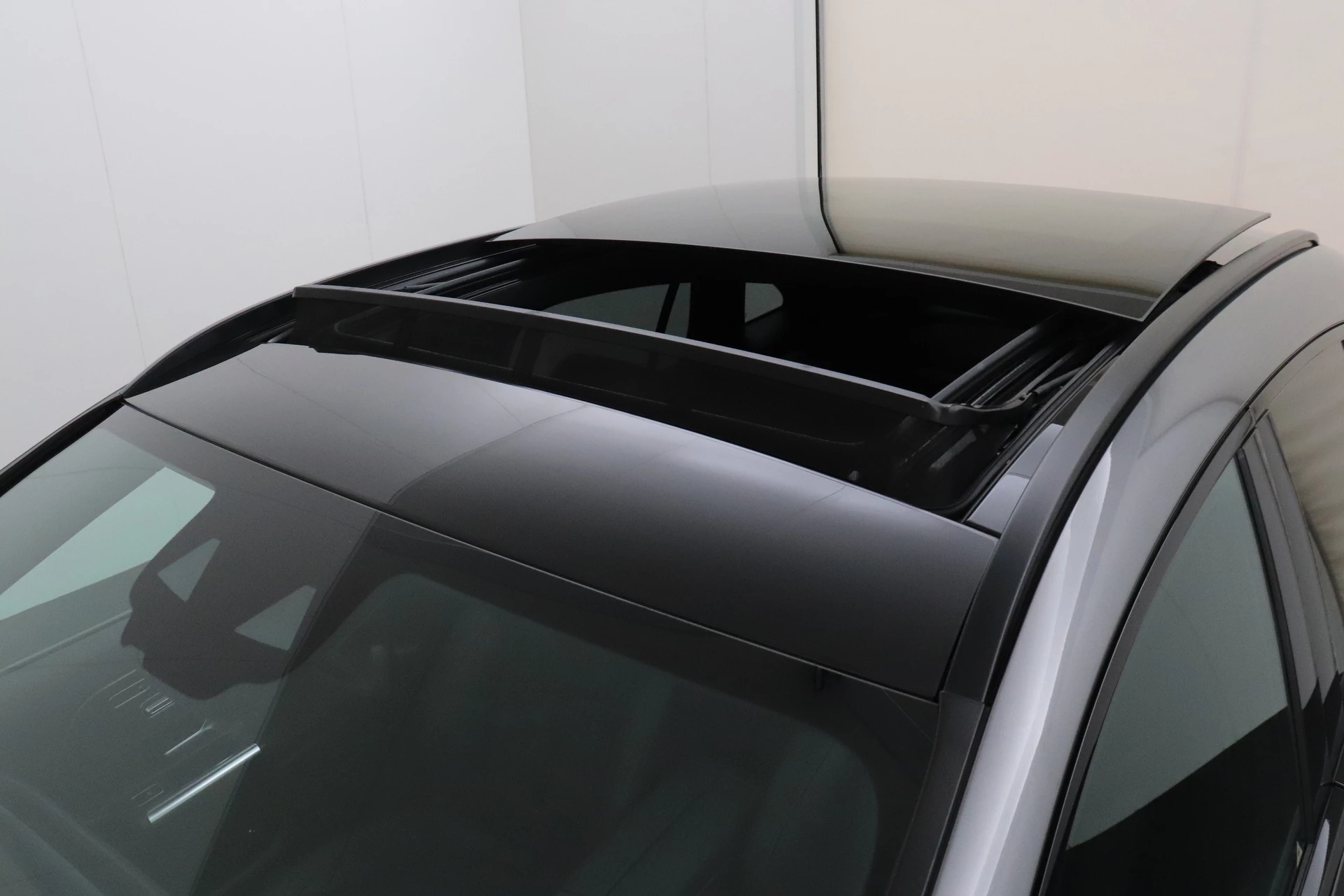 Hoofdafbeelding Mercedes-Benz EQA