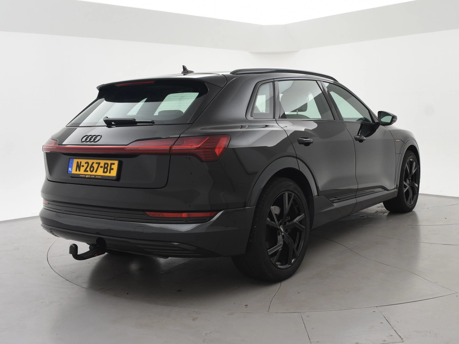 Hoofdafbeelding Audi e-tron