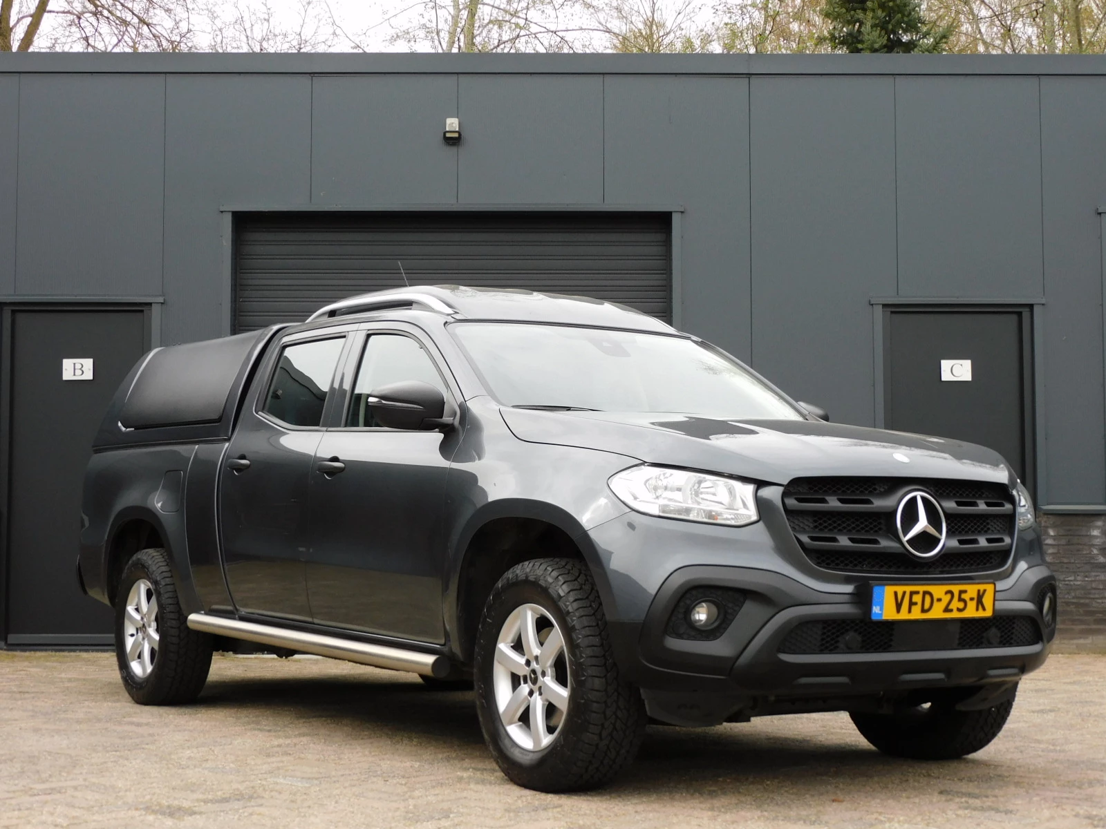Hoofdafbeelding Mercedes-Benz X-Klasse