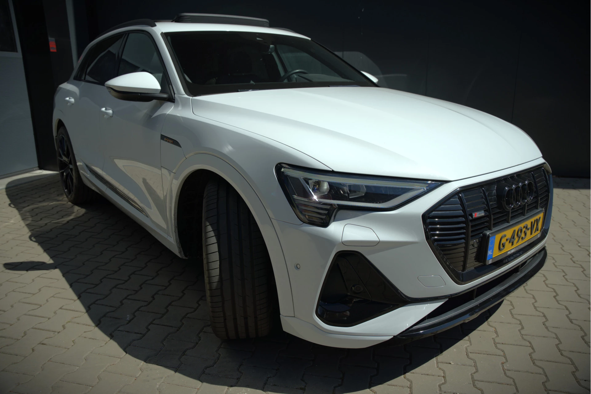 Hoofdafbeelding Audi e-tron