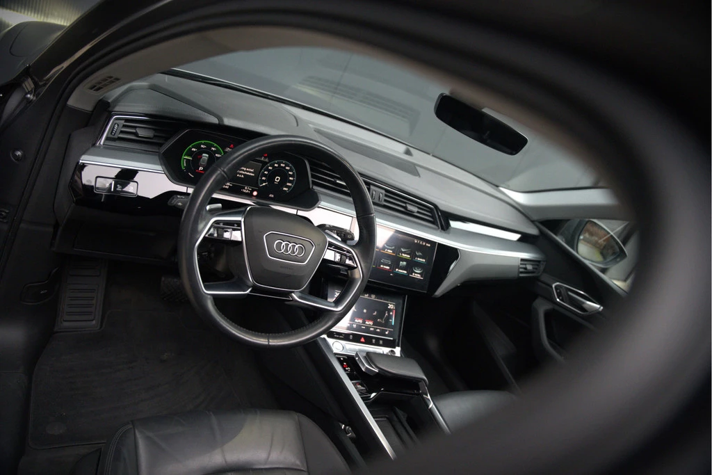 Hoofdafbeelding Audi e-tron