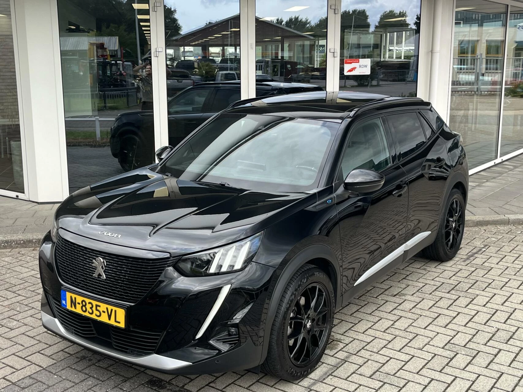 Hoofdafbeelding Peugeot e-2008