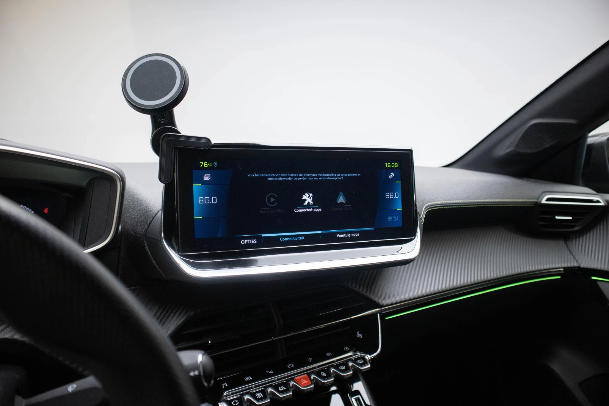 Hoofdafbeelding Peugeot e-208