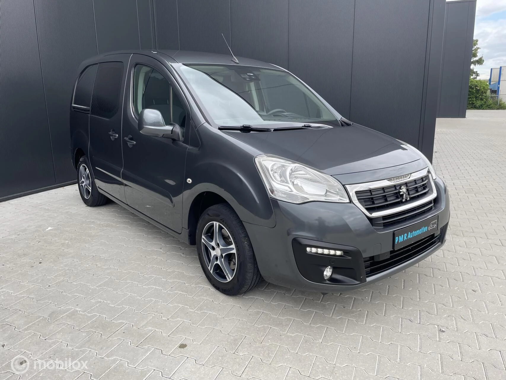 Hoofdafbeelding Peugeot Partner