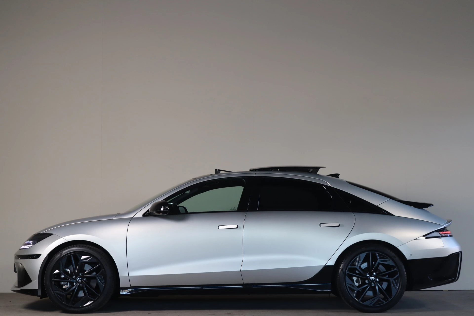 Hoofdafbeelding Hyundai IONIQ 6