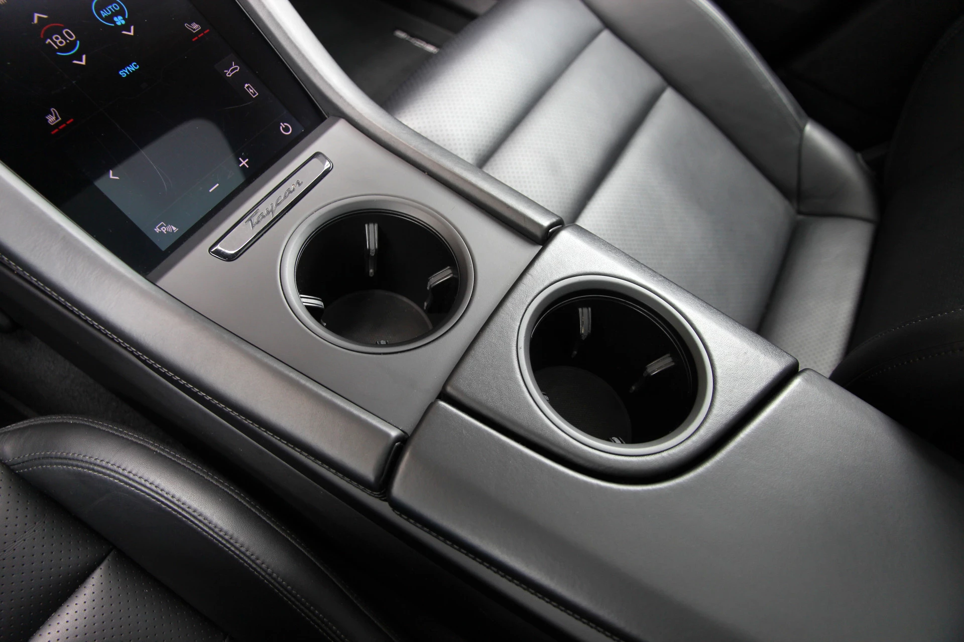 Hoofdafbeelding Porsche Taycan