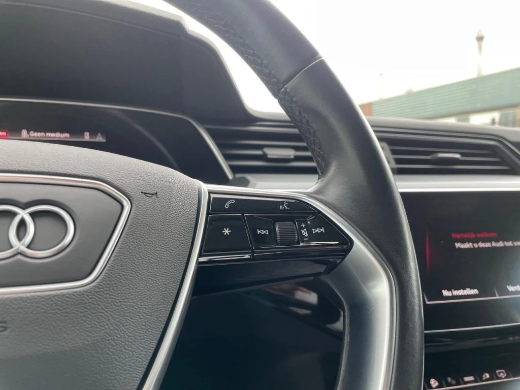 Hoofdafbeelding Audi e-tron