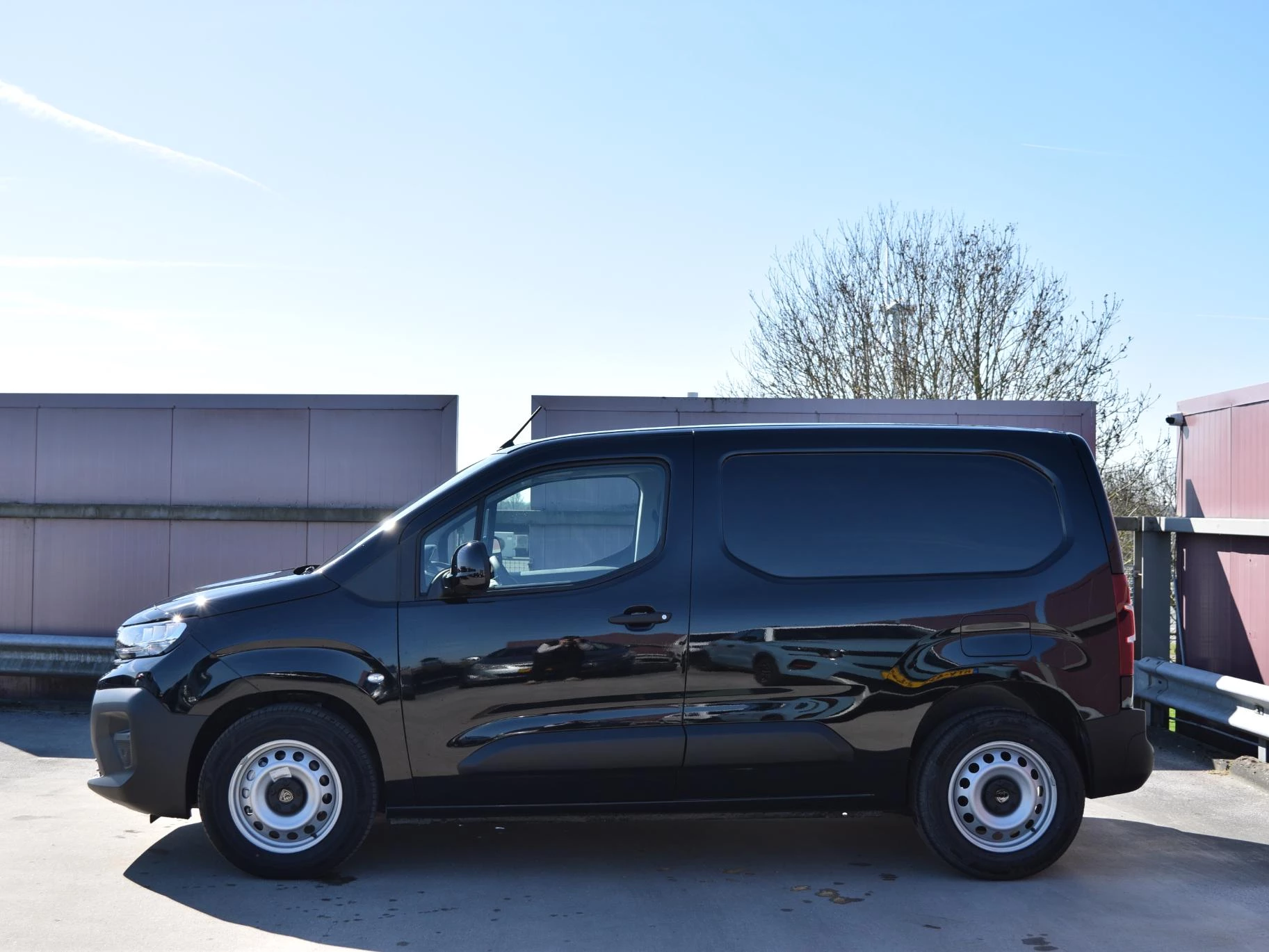 Hoofdafbeelding Peugeot e-Partner