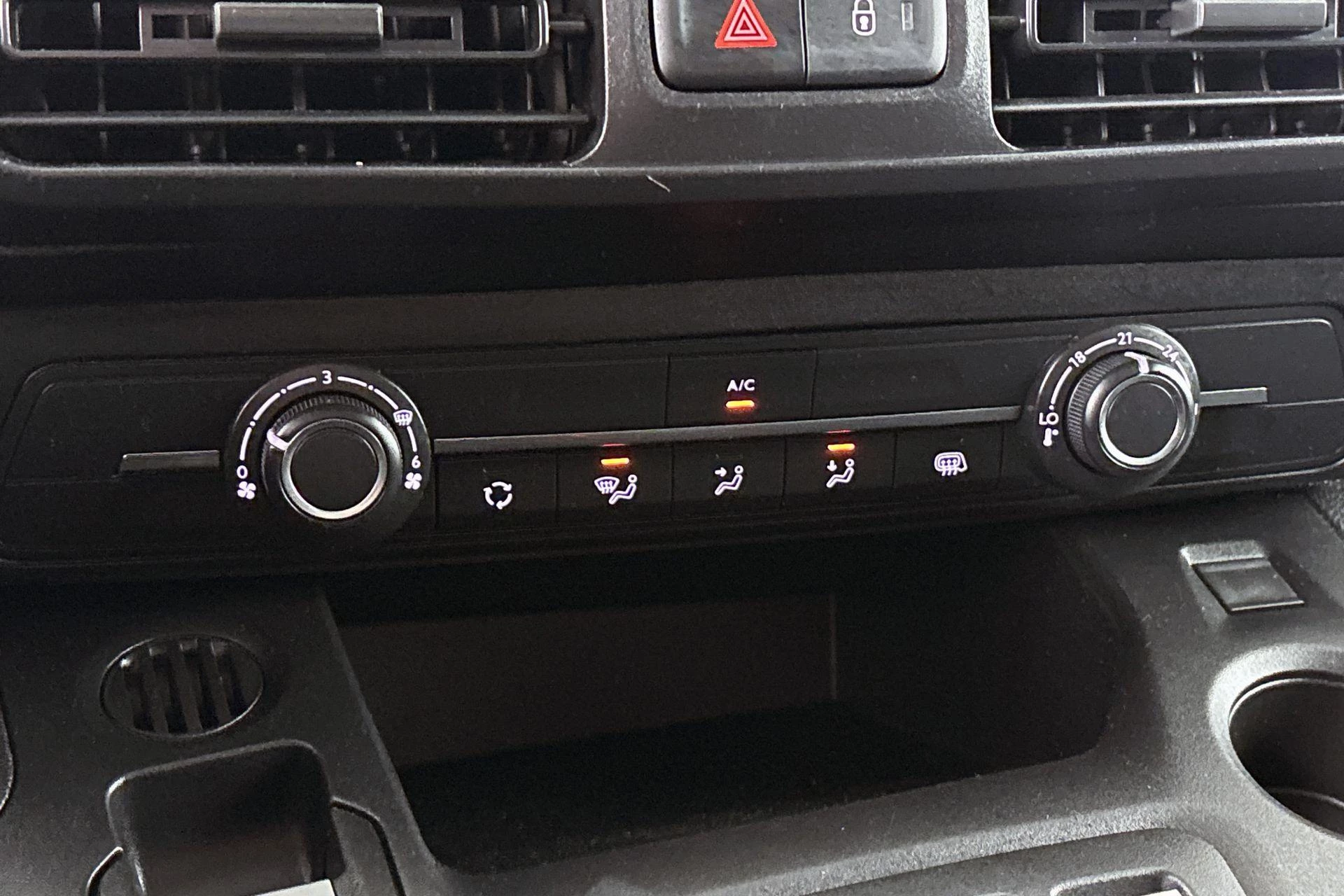 Hoofdafbeelding Peugeot e-Partner