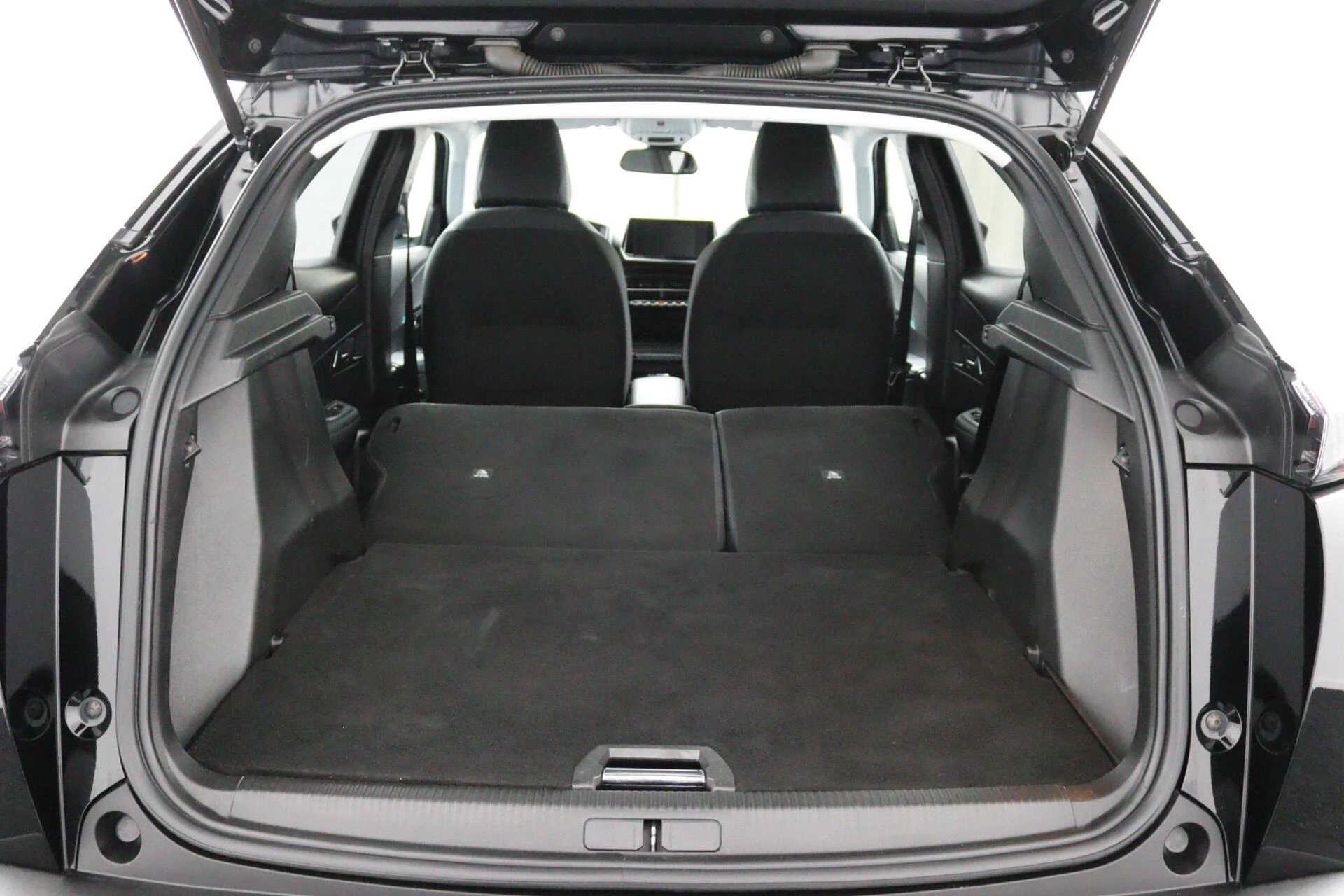 Hoofdafbeelding Peugeot e-2008