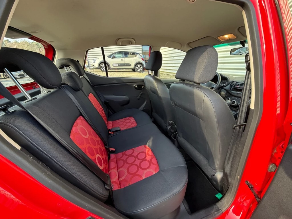 Hoofdafbeelding Hyundai i10