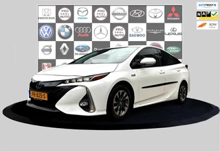 Hoofdafbeelding Toyota Prius Toyota Prius 1.8 Plug-in Business Plus Camera_Navi_Headsup_Lane dep