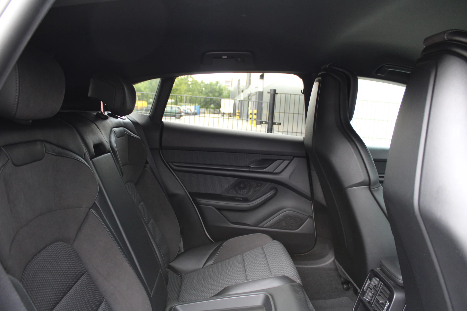 Hoofdafbeelding Porsche Taycan