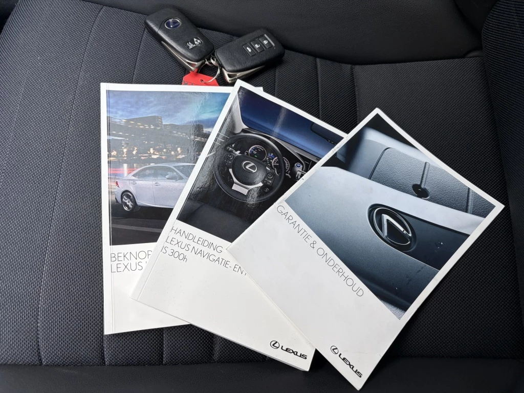 Hoofdafbeelding Lexus IS