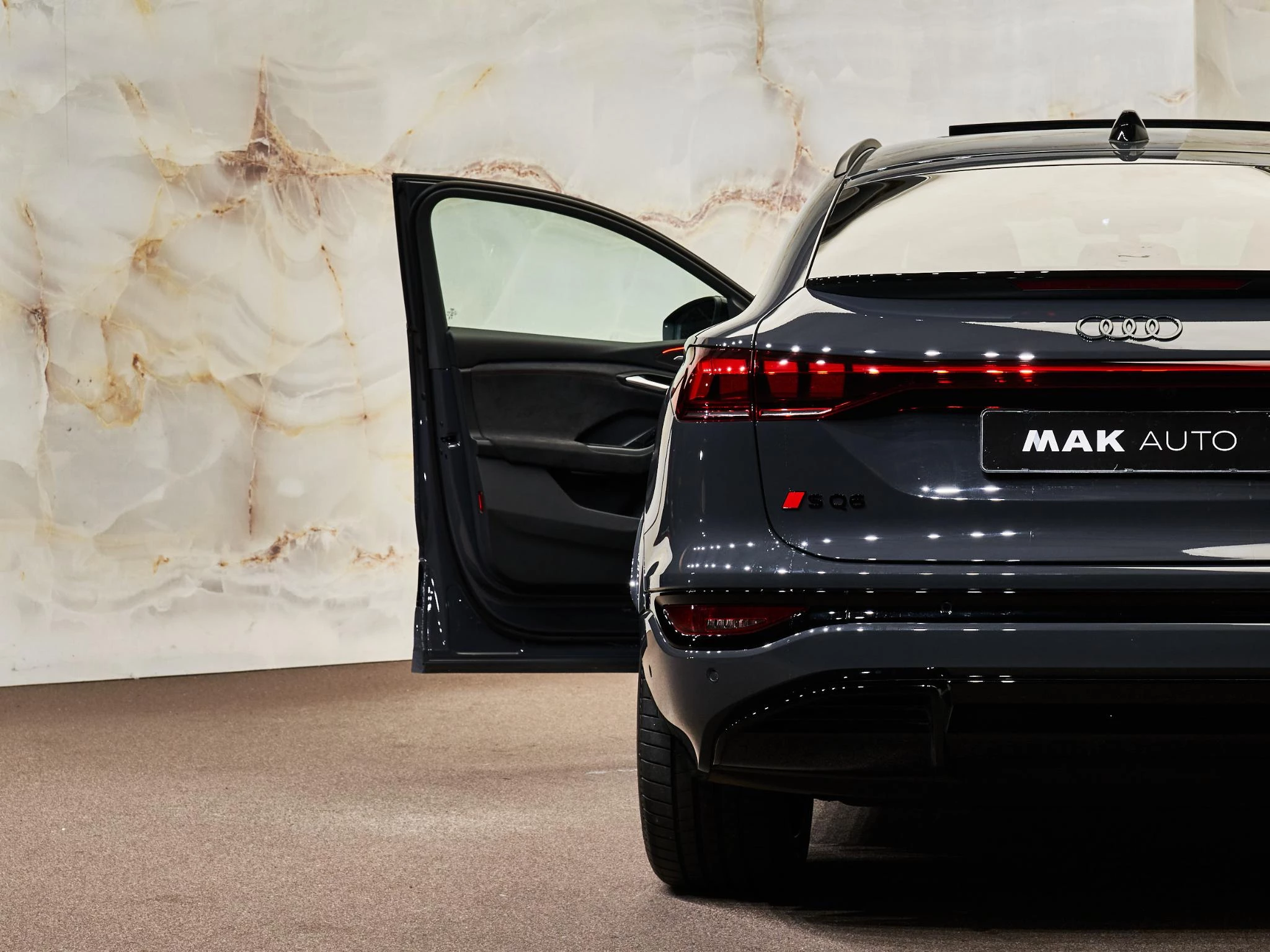 Hoofdafbeelding Audi SQ6 e-tron