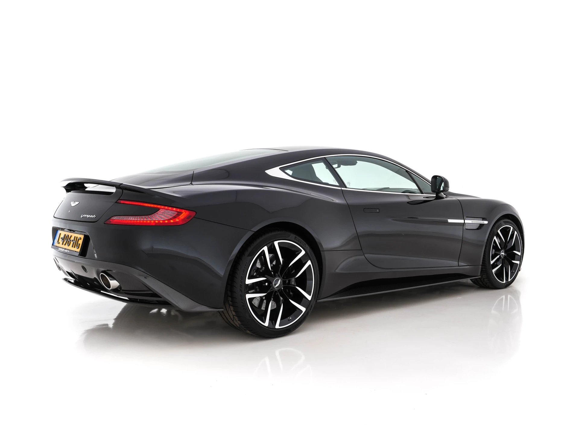 Hoofdafbeelding Aston Martin V12 Vanquish