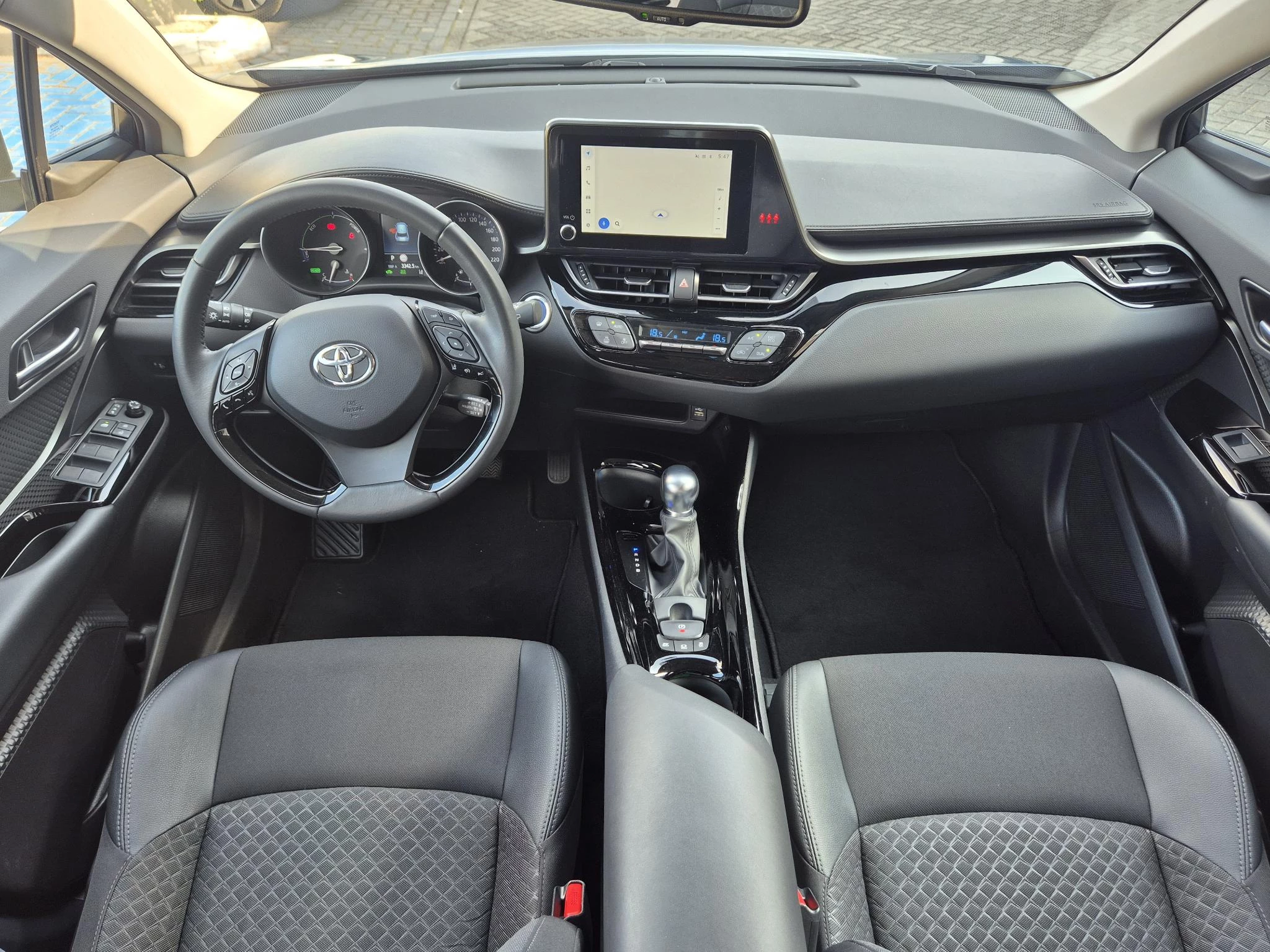 Hoofdafbeelding Toyota C-HR