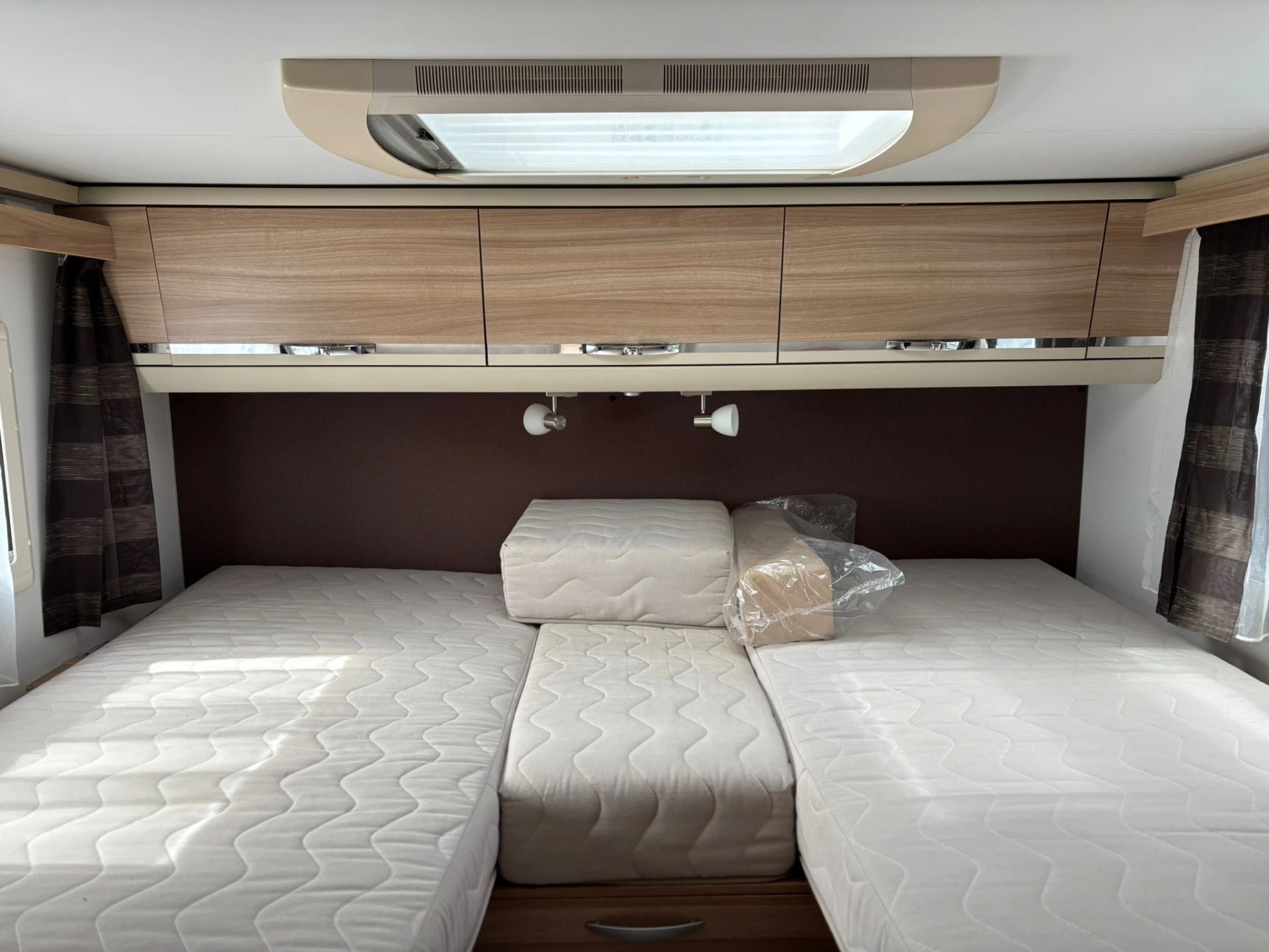 Hoofdafbeelding Adria CORAL S 670SL