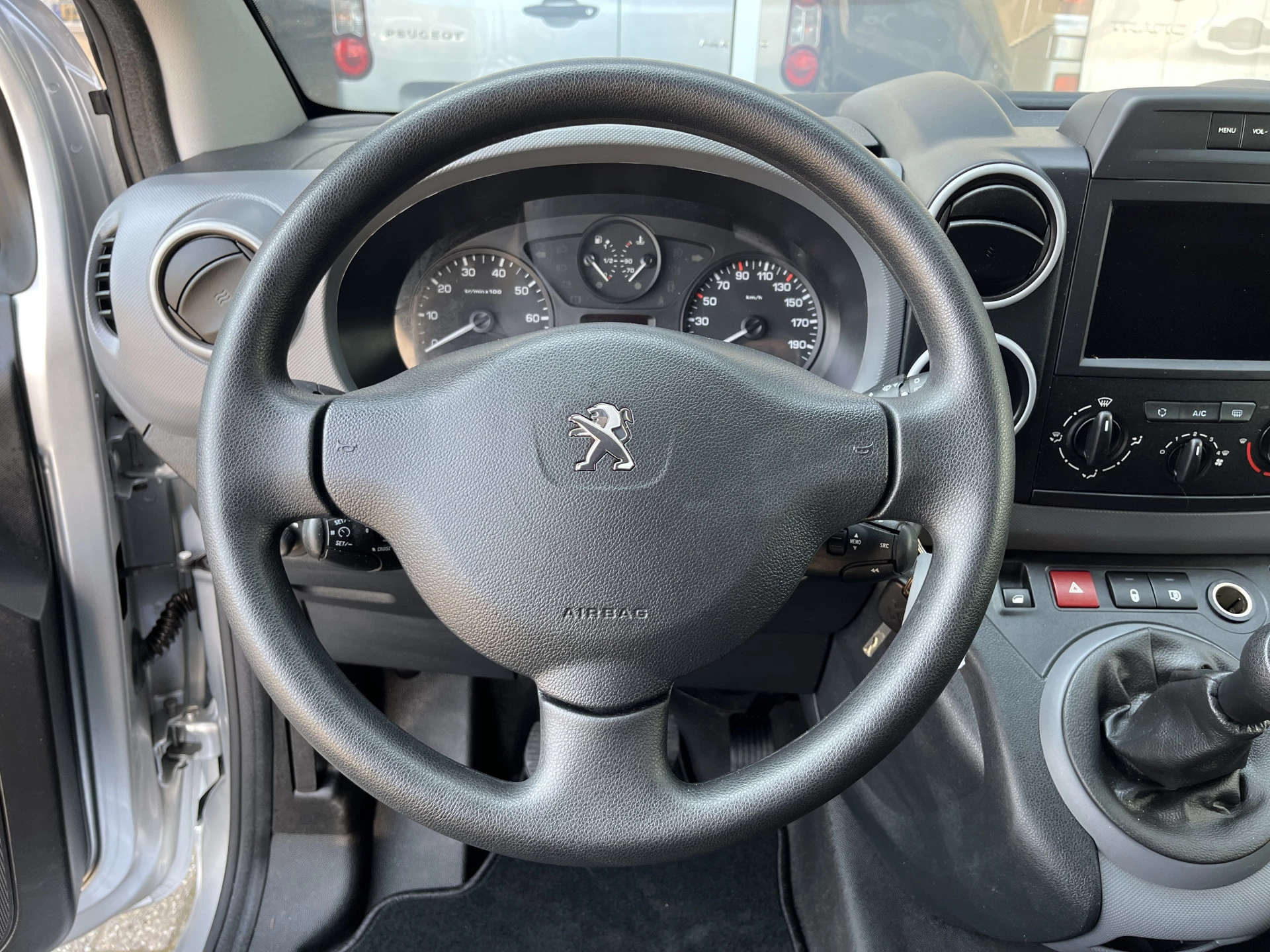 Hoofdafbeelding Peugeot Partner