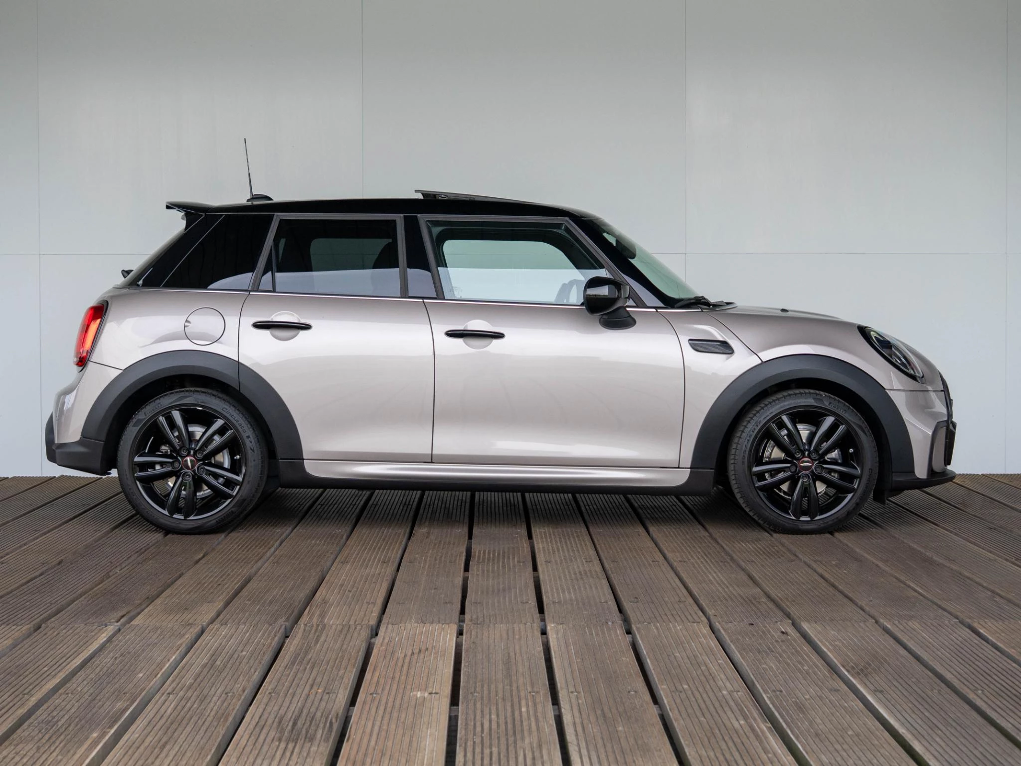 Hoofdafbeelding MINI 5-deurs