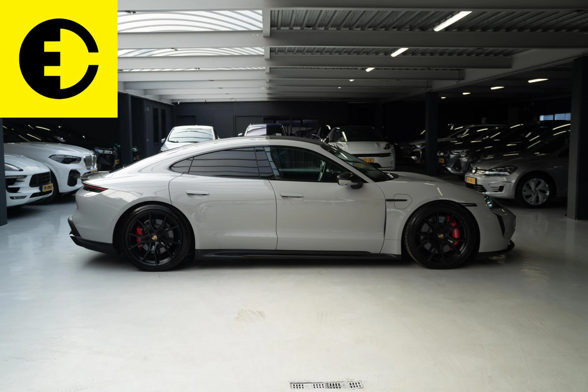 Hoofdafbeelding Porsche Taycan