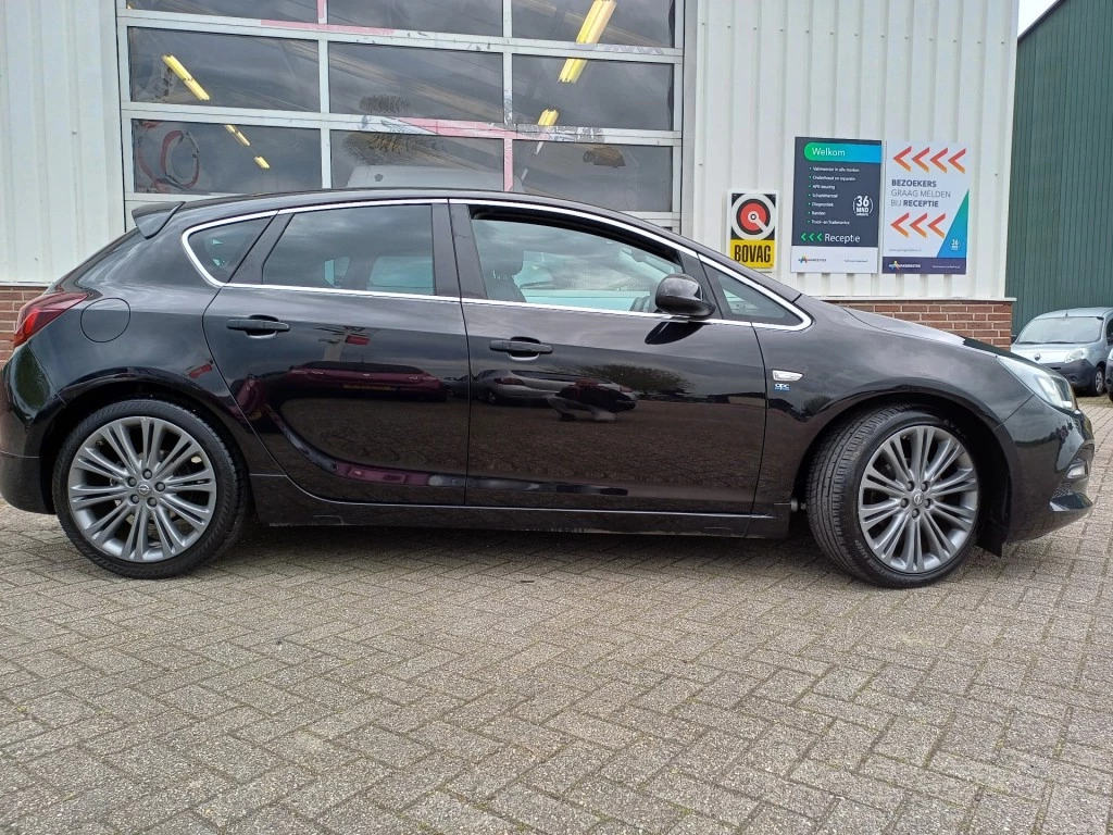 Hoofdafbeelding Opel Astra